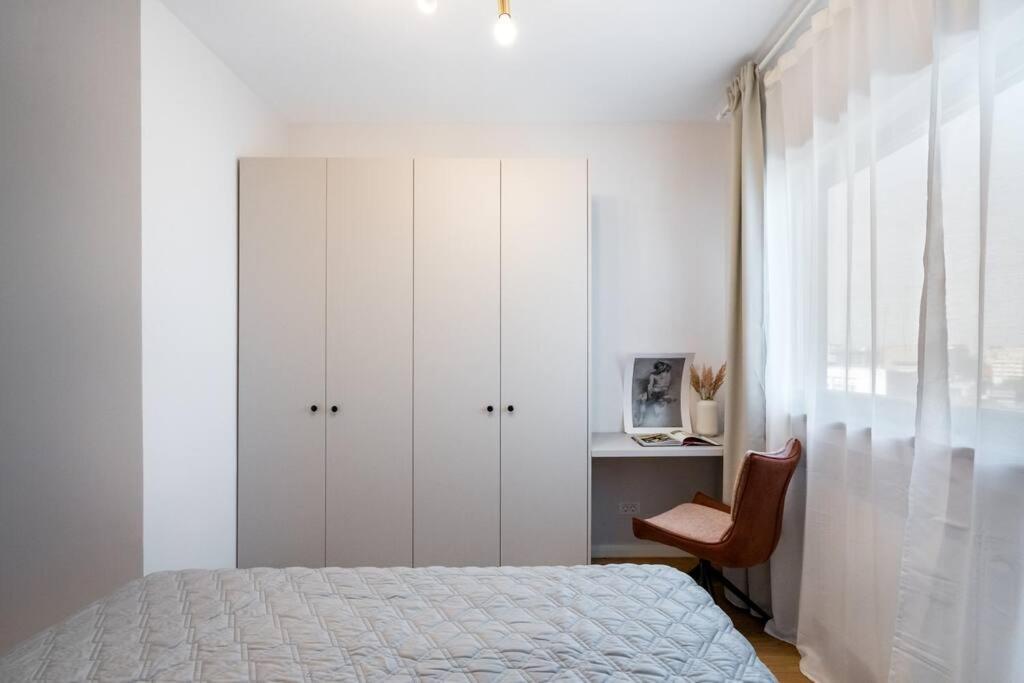 Stunning Views 3Br Sunny Flat - Amazing Terrace Apartman Bukarest Kültér fotó