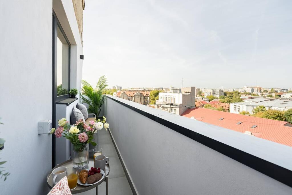 Stunning Views 3Br Sunny Flat - Amazing Terrace Apartman Bukarest Kültér fotó